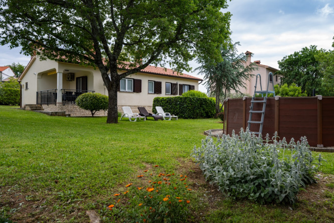 Exterior, Greenstone House Presika Labin