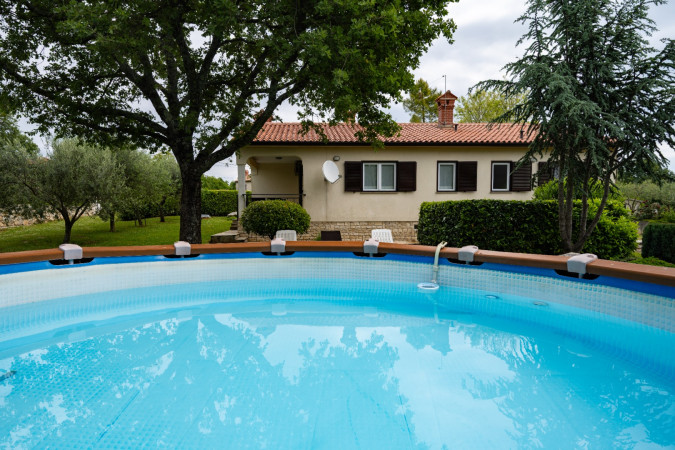 Exterior, Greenstone House Presika Labin